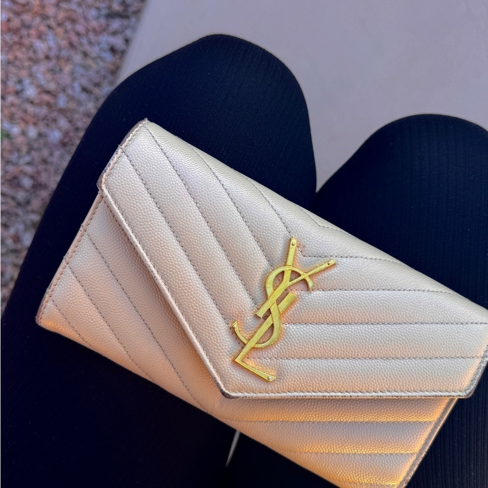 Yves Saint Laurent Cream Quilted Clutch with Gold Chain - Picture 12 of 15